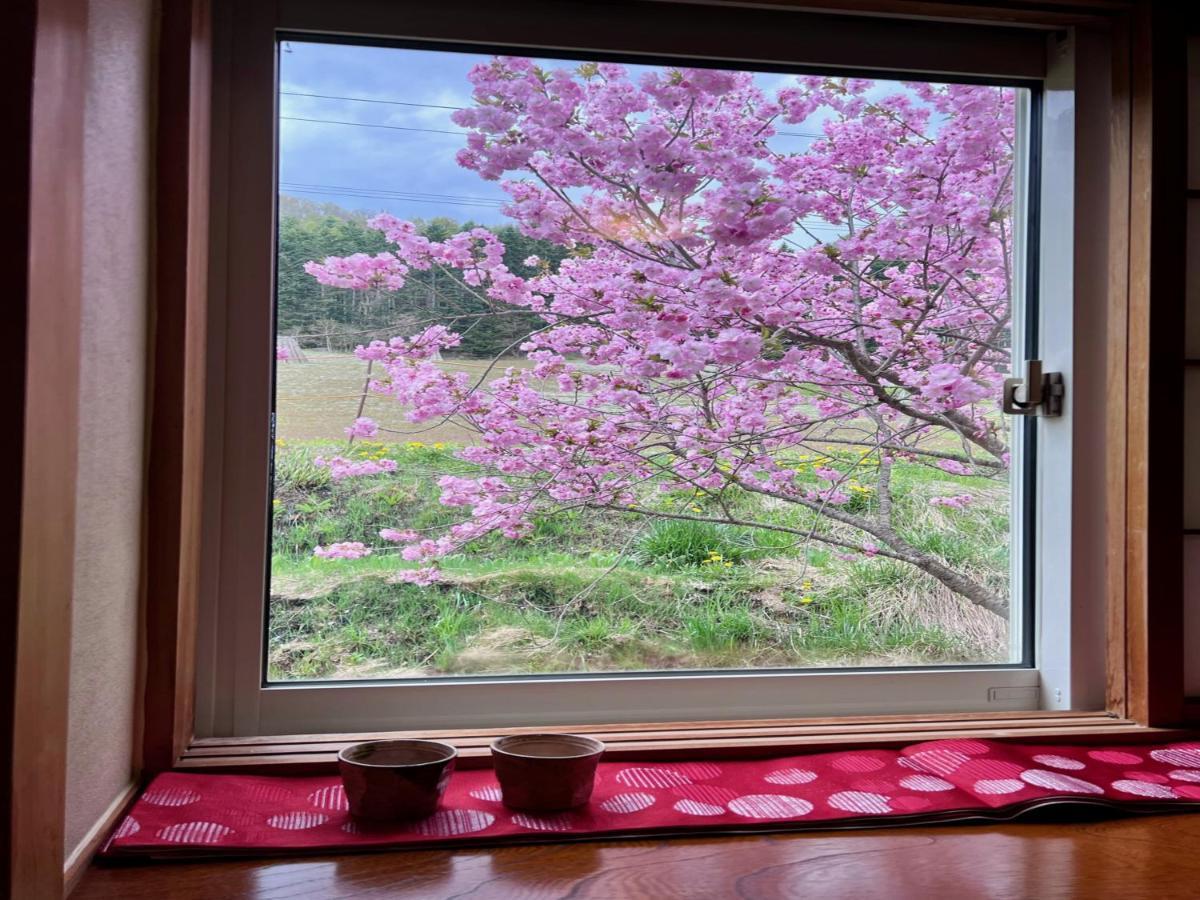Yellow House By Lake Toya Toyako Extérieur photo